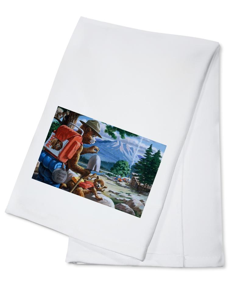 Smokey Bear, Spying on Campers, Vintage Poster, Towels and Aprons Kitchen Lantern Press Cotton Towel