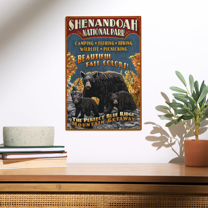 Shenandoah National Park, Virginia, Bear and Cubs, Wood Sign and Postcards