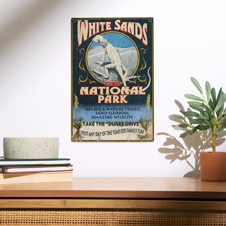 White Sands National Park, New Mexico, Lizard, Wood Sign and Postcards