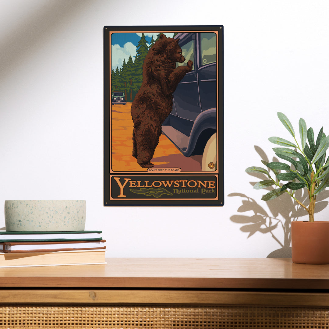 Yellowstone National Park, Wyoming, Don't Feed The Bears, Wood Sign and Postcards