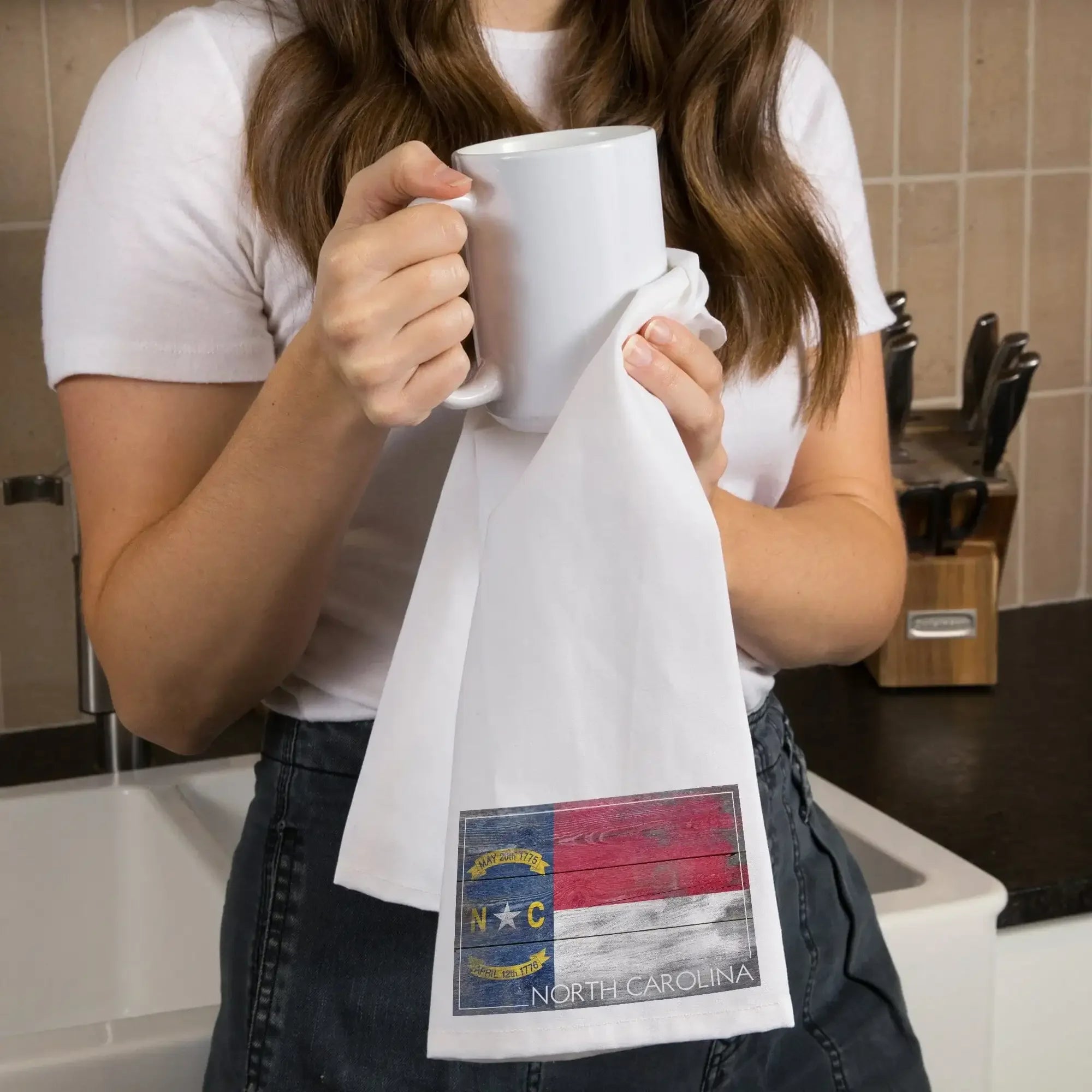 Lantern Press North Carolina State Flag Tea Towel - Thumbnail 3