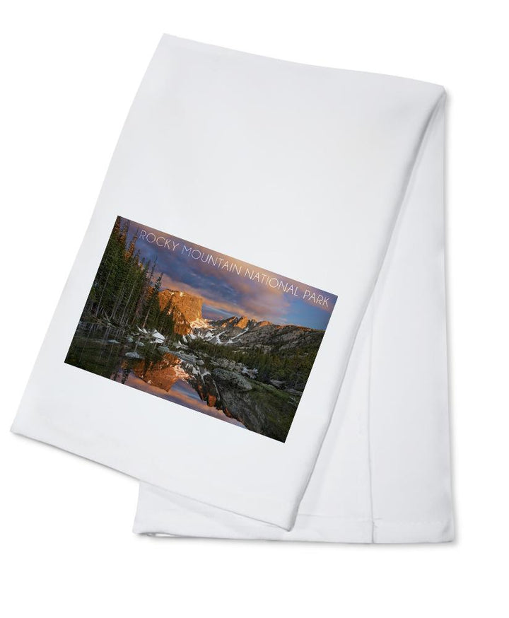 Rocky Mountain National Park, Colorado, Dream Lake Sunset, Lantern Press Photography, Towels and Aprons Kitchen Lantern Press Cotton Towel 